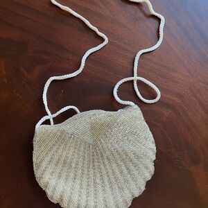 Elegant Shell-Shaped Beaded Bag